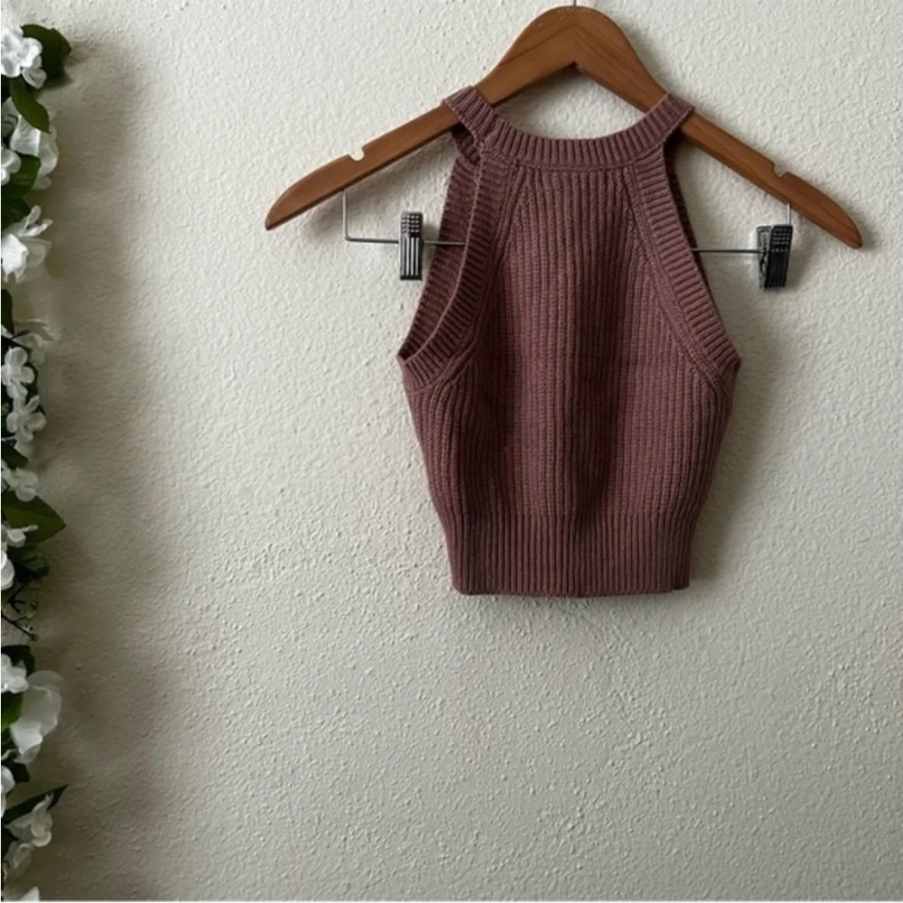 Aster Mauve Crop Sweater Tank - Picture 2 of 6